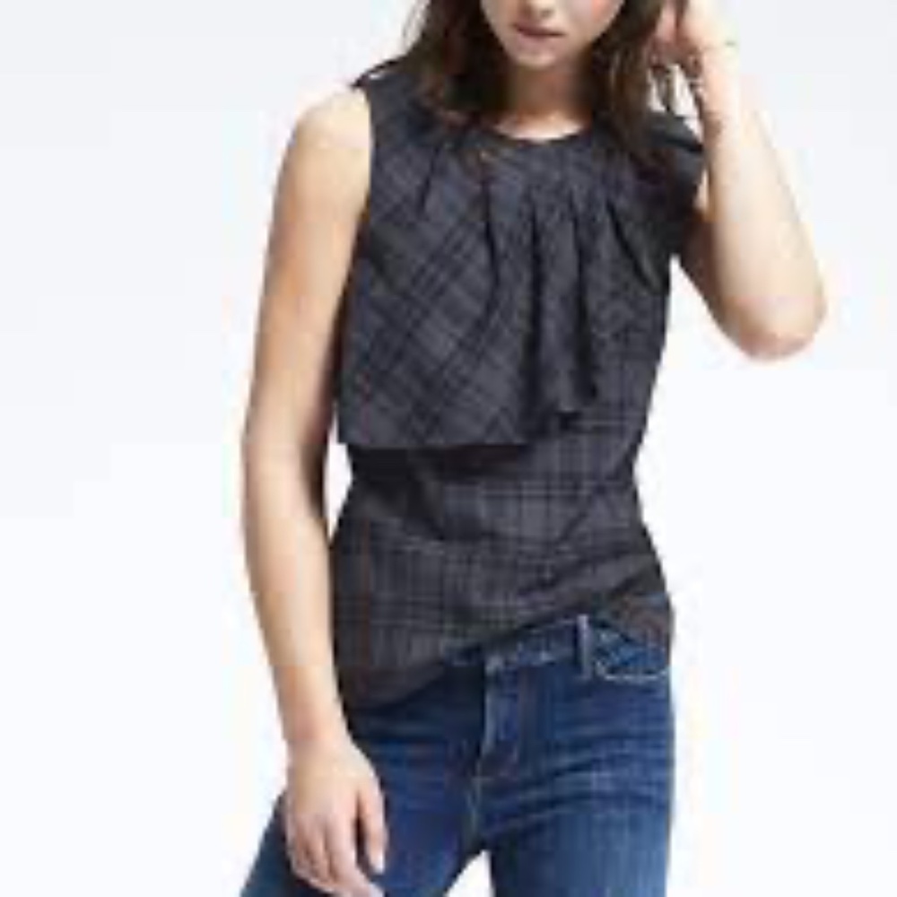 Banana Republic grey chambray top